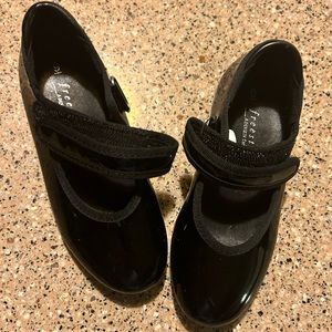 Freestyle Tap Shoes, size 9